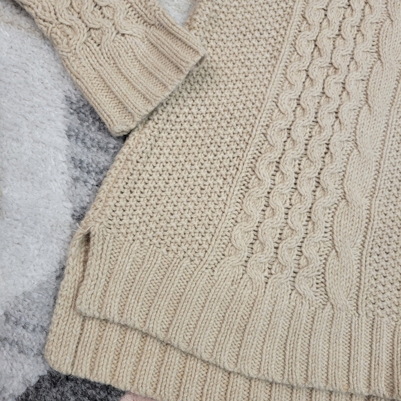 Theory Sweater Innis Aria in Oatmeal (Natural) Size Medium - Picture 4 of 10